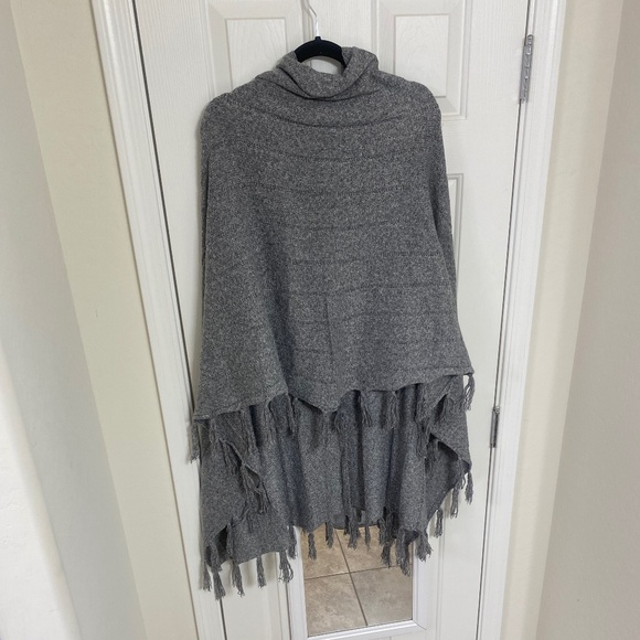 Gently Used - LulaRoe Mimi Sweater Wrap (OS) - Picture 2 of 7